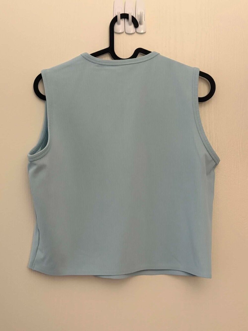 Uniqlo AIRism Ribbed Cropped Tank Tops 3-Pack M NWOT White Black Blue - Picture 11 of 11